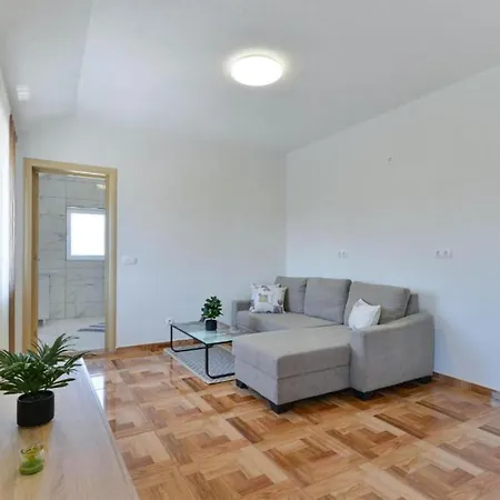 Gorgeous Apartment In Obrovac With Wifi Lejlighed Obrovac